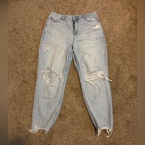 American Eagle Outfitters Light Blue Distressed Curvy Mom Jean